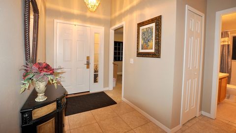 The entrance hall has lots of room for your family when you arrive.