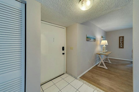 Main Floor Hallway entrance