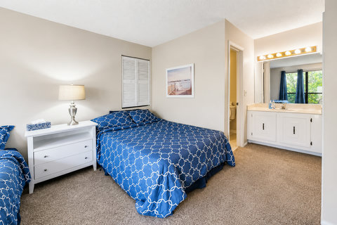 2nd Bedroom (2 Full sized beds)