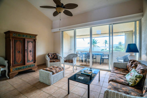 Spacious living room with AC and amazing views.