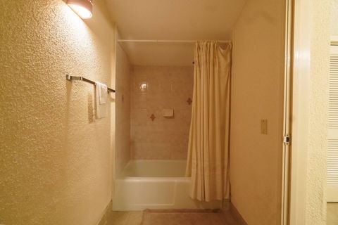 Bathroom 3's ensuite