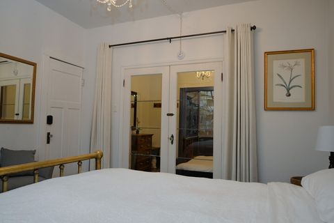 Bedroom with Queen Bed.