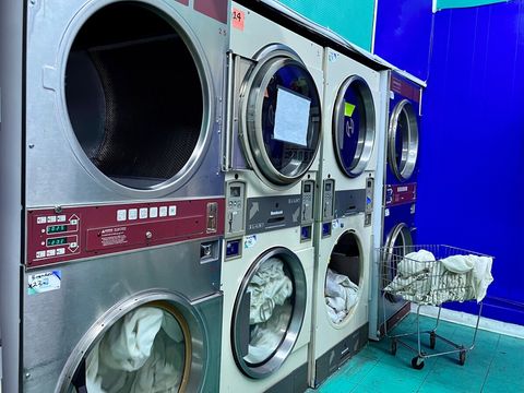 Spin Cycle Laundry Mat - 1910 Commercial Drive