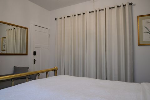 Bedroom with Queen Bed.