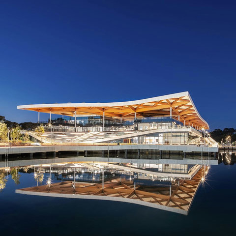Sydney Fish Market | Discover Sydney’s iconic waterfront seafood destination, just moments from Pyrmont