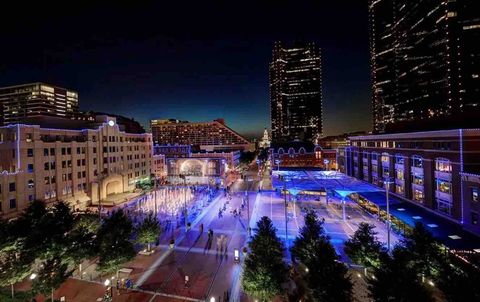 Close to world class entertainments and major sports venue. This is the Fort Worth Sundance square, one of our local attractions, a great place to spend the night with your loved ones!

https://sundancesquare.com/

