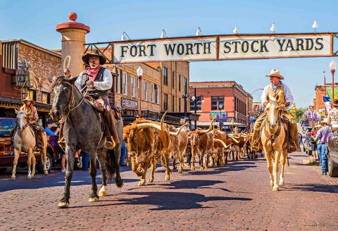 Close to major world class entertainments. 

Step into the West
Fort Worth is where the West begins, and nothing embodies Western heritage better than the Fort Worth Stockyards National Historic District.

https://www.fortworthstockyards.org/
