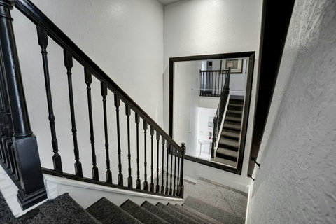 Reflect elegance on every step with our stunning staircase landing mirror. Elevate your home decor with this architectural masterpiece!