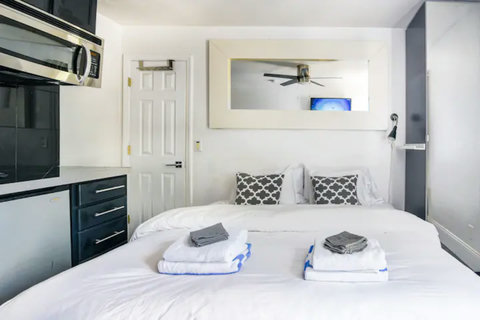 Choose your preferred setup with a king bed or two twin beds for a restful night's sleep.