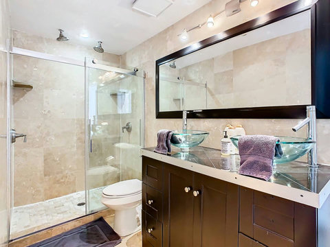 Double the luxury! Revel in the convenience of dual sinks and showers, offering a lavish and efficient space for your comfort. Your elegant retreat awaits!
