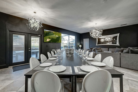 Indulge in exclusive private chef dinners in our Private Dining Room. Enjoy Philip Starck designed chairs for up to 20 persons inside and 24 persons outside, overlooking the private pool and golf course. Unwind with cocktails at the Fire Pit.