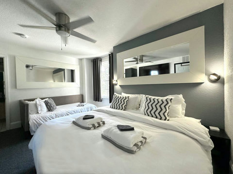 Choose between a king bed or two twins, plus a comfortable sofa.
