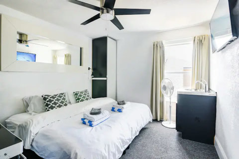 Choose your preferred setup with a king bed or two twin beds for a restful night's sleep.