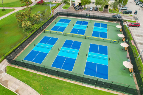 Complimentary Pickleball Courts at Miami Beach Golf Club