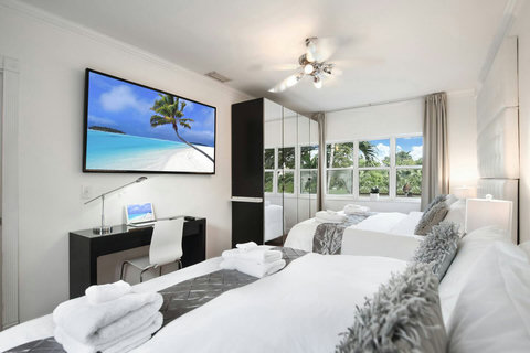 2 king size beds