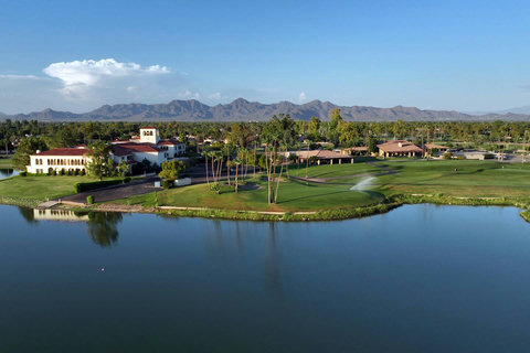 Ultimate Resort Experience: Stay in a beautiful Resort Villa within walking distance to world-class golf resort courses and the Resort Lake. Enjoy the privacy of a Private Villa and access to Resort Amenities, including the Resort Pool nearby.
