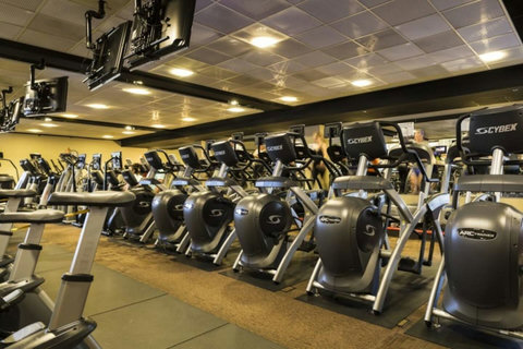 Fitness & Wellness: Enjoy easy access to Gainey Village Health Club and SPA, just a short jog or stroll away.
