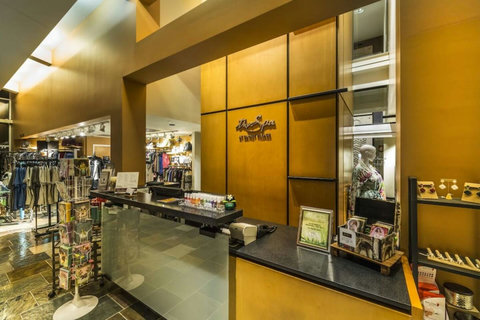 Fitness & Wellness: Enjoy easy access to Gainey Village Health Club and SPA, just a short jog or stroll away.
