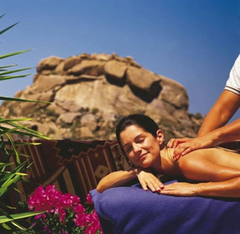 Relax & Unwind: Enjoy the convenience of walking to nearby SPAs from our villa.