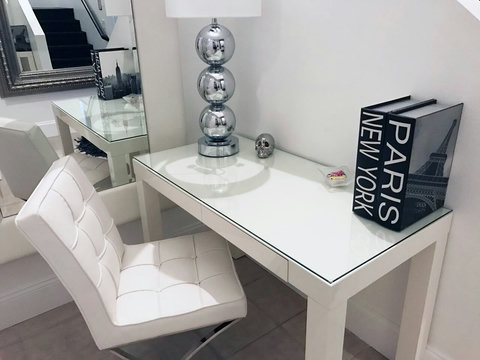 Contemporary elegance! Experience our home's modern design features, an architectural delight that elevates your stay.