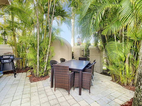 Outdoor bliss! Experience our home's secluded patio, where the BBQ grill sets the stage for unforgettable gatherings.