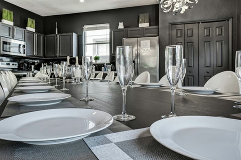 Indulge in exclusive private chef dinners in our Private Dining Room. Enjoy Philip Starck designed chairs for up to 20 persons inside and 24 persons outside, overlooking the private pool and golf course. Unwind with cocktails at the Fire Pit.
