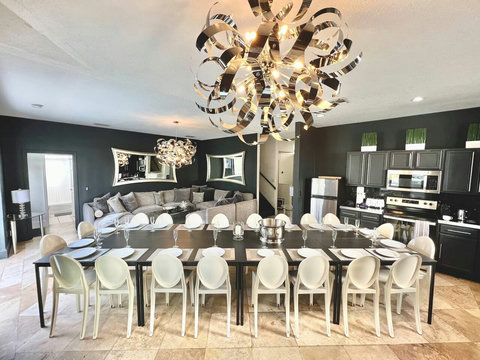 Indulge in exclusive private chef dinners in our Private Dining Room. Enjoy Philip Starck designed chairs for up to 20 persons inside and 24 persons outside, overlooking the private pool and golf course. Unwind with cocktails at the Fire Pit.
