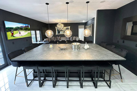 Exclusive Private Chef Kitchen & Dining Room. Perfect Retreats, Reunions, Groups. Designer chairs up to 30 Persons Inside & Outside. Private Pool, Fire-Pit. On Golf Course with World Class Top-Golf-Tracer Driving Range, Restaurant, Bar, Pro Shop.