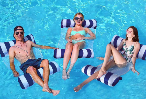Relaxing Private Pool Sun Loungers - Enjoy quality time with friends and family under the Florida sun, overlooking the picturesque golf course.
