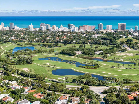 Miami Beach Golf Club with power walking distance of the beach. 
