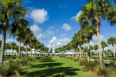 Stay steps away from the Golf Club House, providing you with the ultimate convenience and access to golfing experiences.
