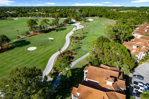 Golfers' paradise! Our villa is nestled next to & overlooking PGA Learning Center, offering free golf on the pitch & put course.
