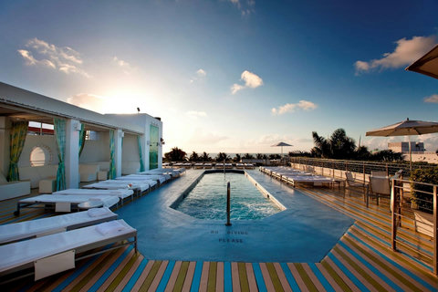 Explore the vibrant 8th block, around the corner from our Casa Grande Suite & behind world famous News Cafe, Tiffany Rooftop Bar offers heated pool access from $25/pp with Poolside Bar/Food/Beverage, Towel service, and Wifi (subject to availability).