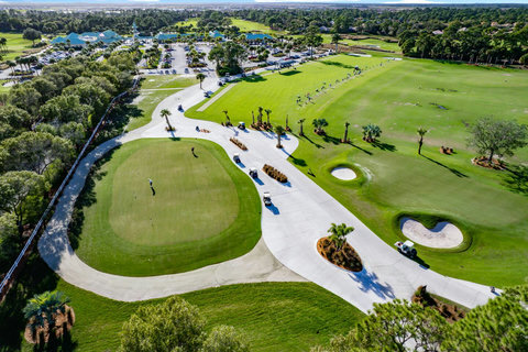 Experience the ultimate golf retreat at our villa, nestled beside and offering breathtaking views of the PGA Learning Center. Enjoy complimentary golf on the pitch and putt course, all in the best location within PGA Village!
