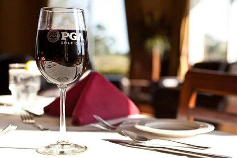 Stay at our villa and experience the gourmet delights offered at Taplow Pub, an dining experience.