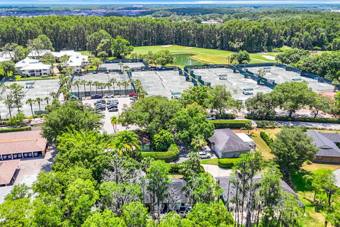 A Golfer's Paradise - Enjoy views of Championship Golf by Arnold Palmer and a serene pond from our back garden, adjacent to the resort Tennis Courts in the stunning Saddlebrook Golf & Country Club community.