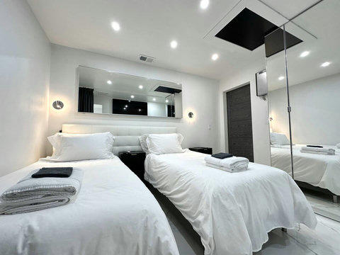 Bedroom #3: Flexible comfort with 1 king or 2 twin beds plus an extra twin, a 50-inch plasma TV with cable, and a spacious closet for your essentials.