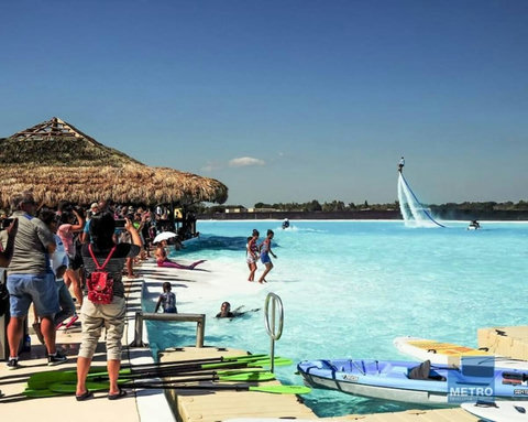 Escape to a tropical Lagoon just 5 miles away/8 minute by car - open to the public! Lagoon Hours 11-17 (bar open later on weekends). General Admission: Dec 21-April 15 ca $25 pp, other times ca $15 pp (prices/dates subject to change without notice).
