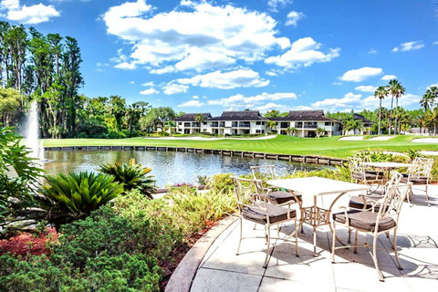 Golf like a pro! Embrace the challenge of world-class golf, only 200 yards away.
