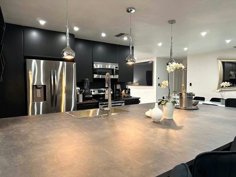 Bright, modern kitchen with everything you need to cook and feel at home.
