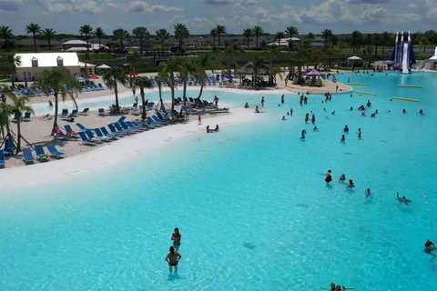 Escape to a tropical Lagoon just 5 miles away/8 minute by car - open to the public! Lagoon Hours 11-17 (bar open later on weekends). General Admission: Dec 21-April 15 ca $25 pp, other times ca $15 pp (prices/dates subject to change without notice).
