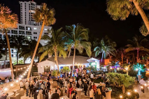 Enjoy the ultimate Beach Club experience starting from $35 pp. Dive into luxury with Poolside loungers, Heated Pool, Food & Drink service, Fitness Center, Showers, Towel Service, Sunscreen, Water, and Wi-Fi (availability and price may vary).