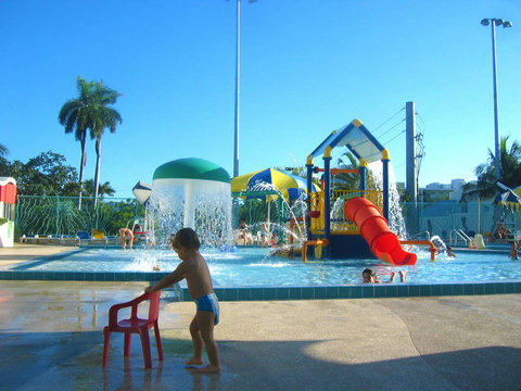 Fun-filled days ahead - Flamingo Park's children's pool is just a walk away.