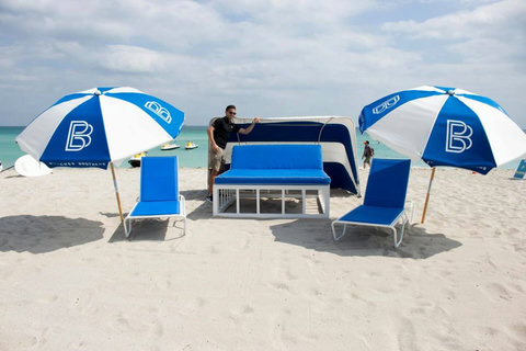 Beachside building - Enjoy resort-style amenities with beach chair, umbrella, and canopy rentals right outside on Lummus Park, one of America's most popular beaches, stretches from about 6th-14th street, boasting gentle surf and amazing white sand.