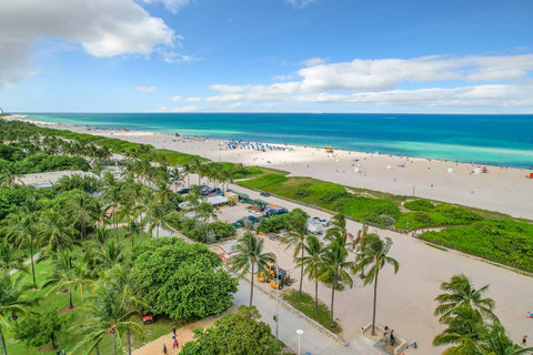 Beachfront building - Step into South Beach's Lummus Park Beach, right outside our building, for an unforgettable coastal experience.