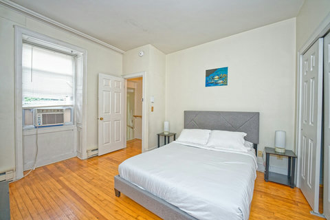 2nd Bedroom with Full Bed