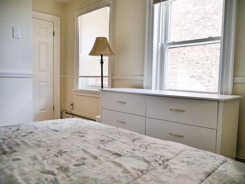 2nd Bedroom with Queen Bed