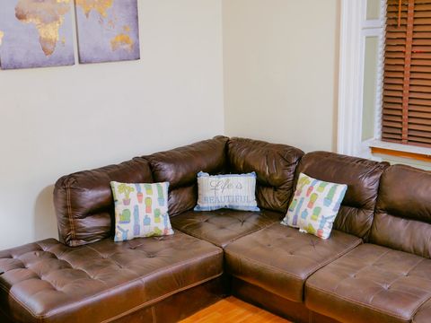 Sectional (Accommodates 1-2 Overnight Guests)