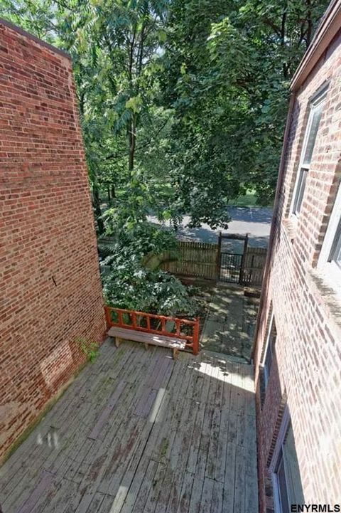 View of rear deck and yard