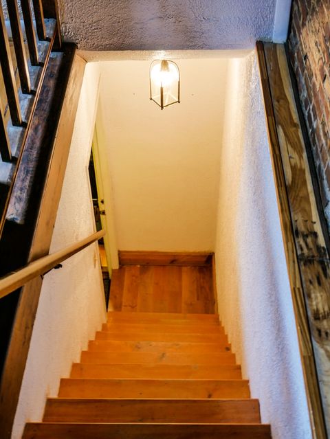 3rd floor stairway to loft